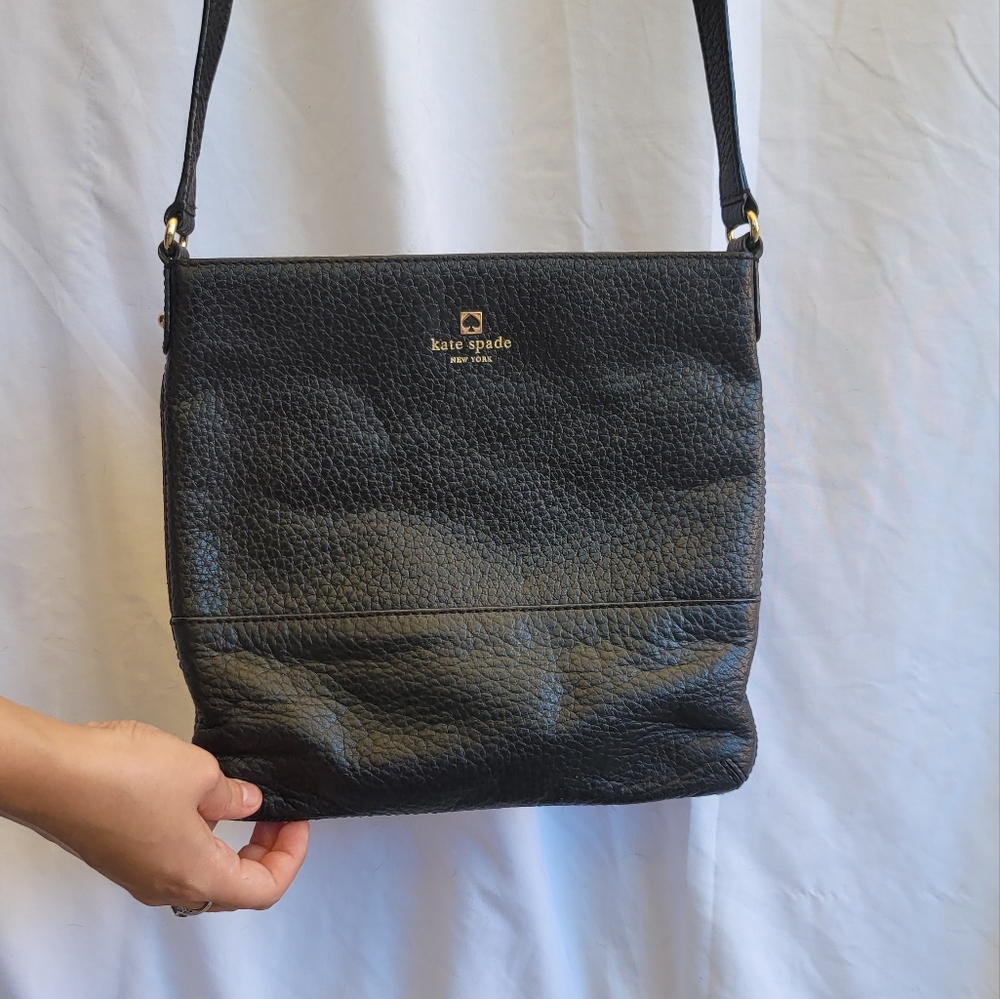 Kate Spade leather pebbled crossbody medium size adjustable strap